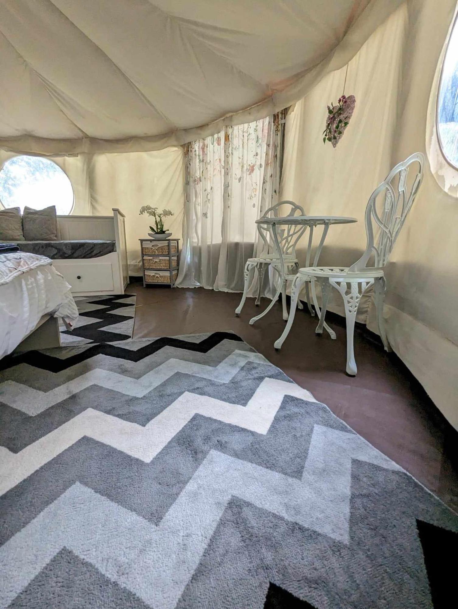 فندق Luxury Glamping @Moulin Des Forges Moutier-Malcard المظهر الخارجي الصورة